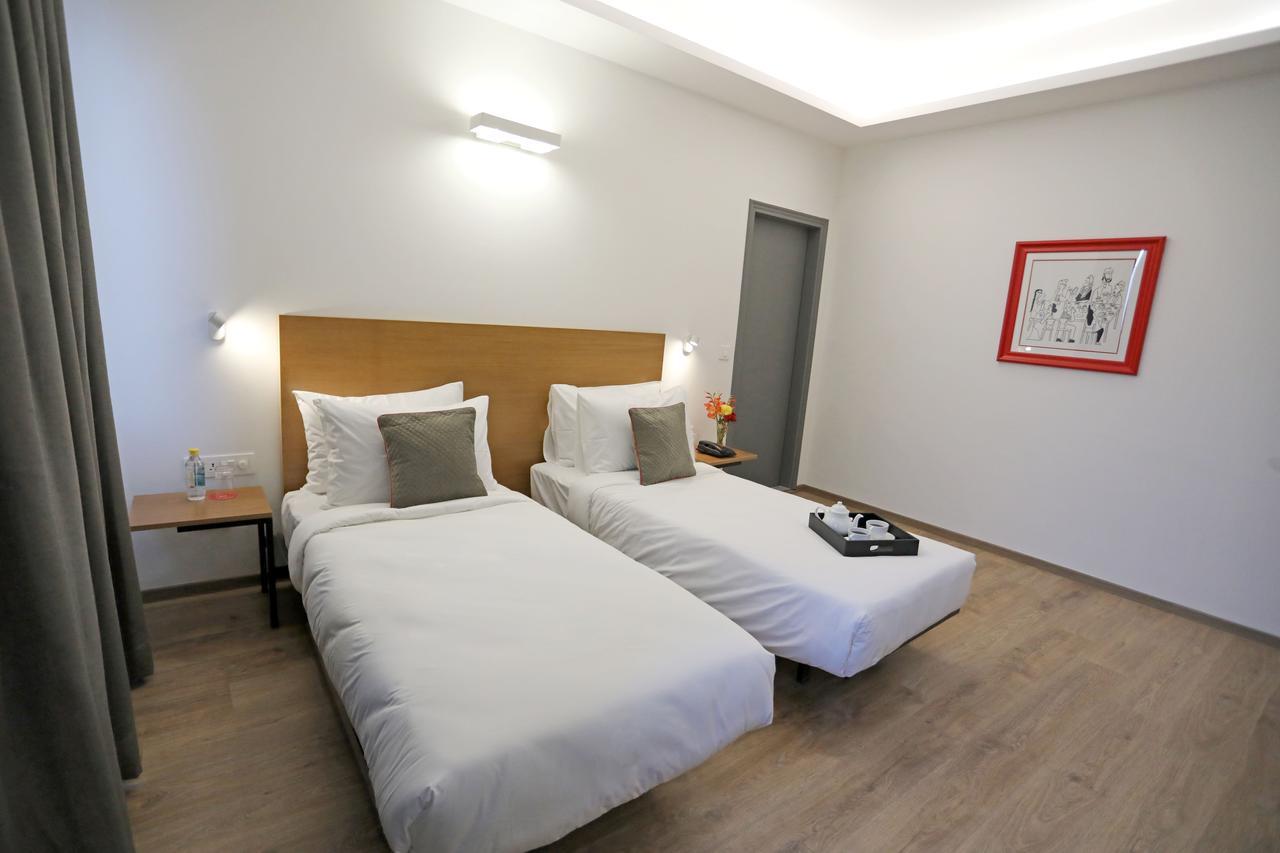 Oyo Townhouse 027 Sector 15 Gurgaon Hotel Ngoại thất bức ảnh