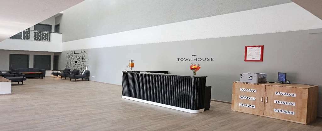 Oyo Townhouse 027 Sector 15 Gurgaon Hotel Tiện nghi bức ảnh
