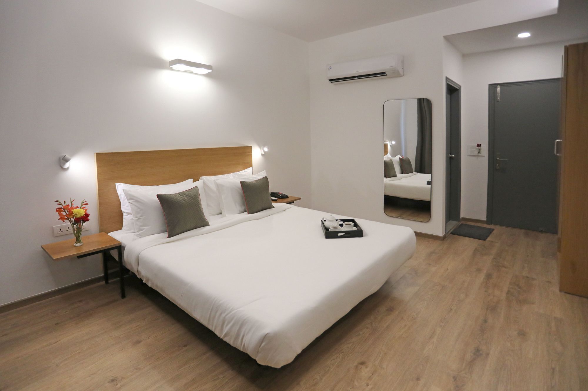 Oyo Townhouse 027 Sector 15 Gurgaon Hotel Ngoại thất bức ảnh