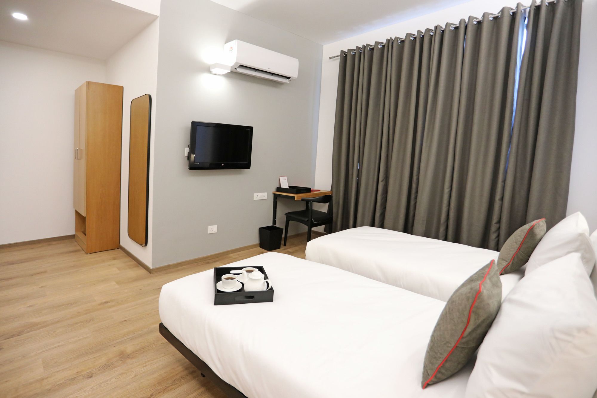 Oyo Townhouse 027 Sector 15 Gurgaon Hotel Ngoại thất bức ảnh