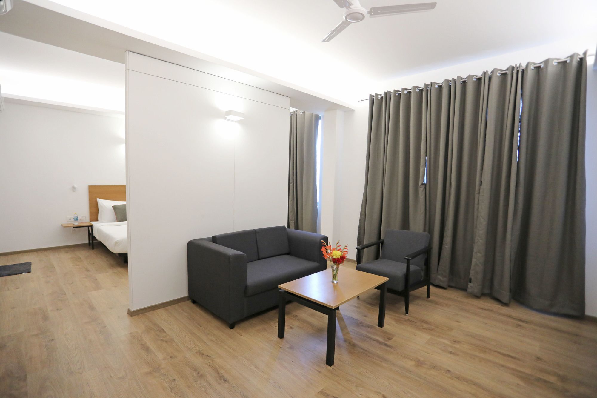Oyo Townhouse 027 Sector 15 Gurgaon Hotel Ngoại thất bức ảnh